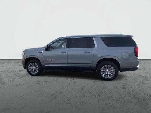 Used 2026 GMC Yukon XL Denali w/ Advanced Technology Package AWD/4WD image 5