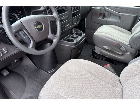 Used 2024 Chevrolet Express 3500 LT w/ LT Preferred Equipment Group RWD image 10