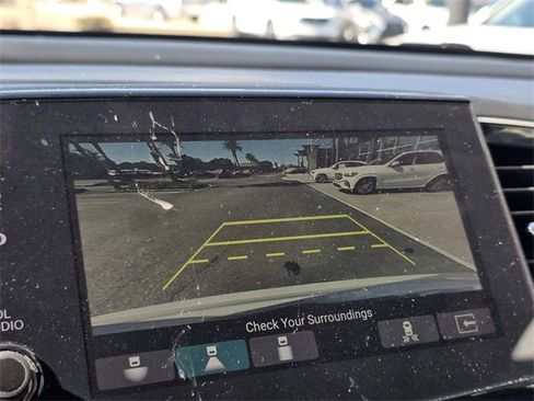 Used 2019 Honda Pilot Touring image 19