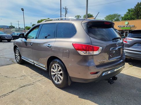 Used 2014 Nissan Pathfinder SL w/ Cargo Package AWD/4WD image 5