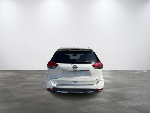Used 2017 Nissan Rogue SL w/ SL Premium Package FWD image 5