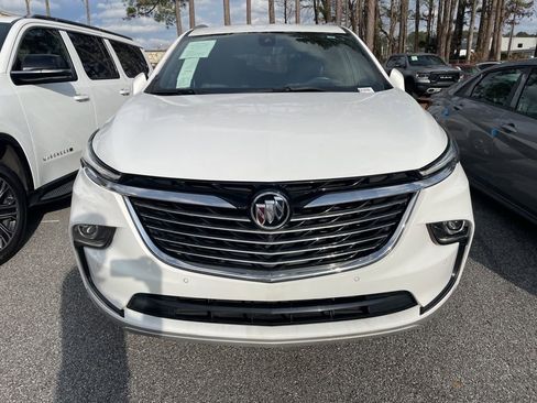Used 2024 Buick Enclave Premium image 2