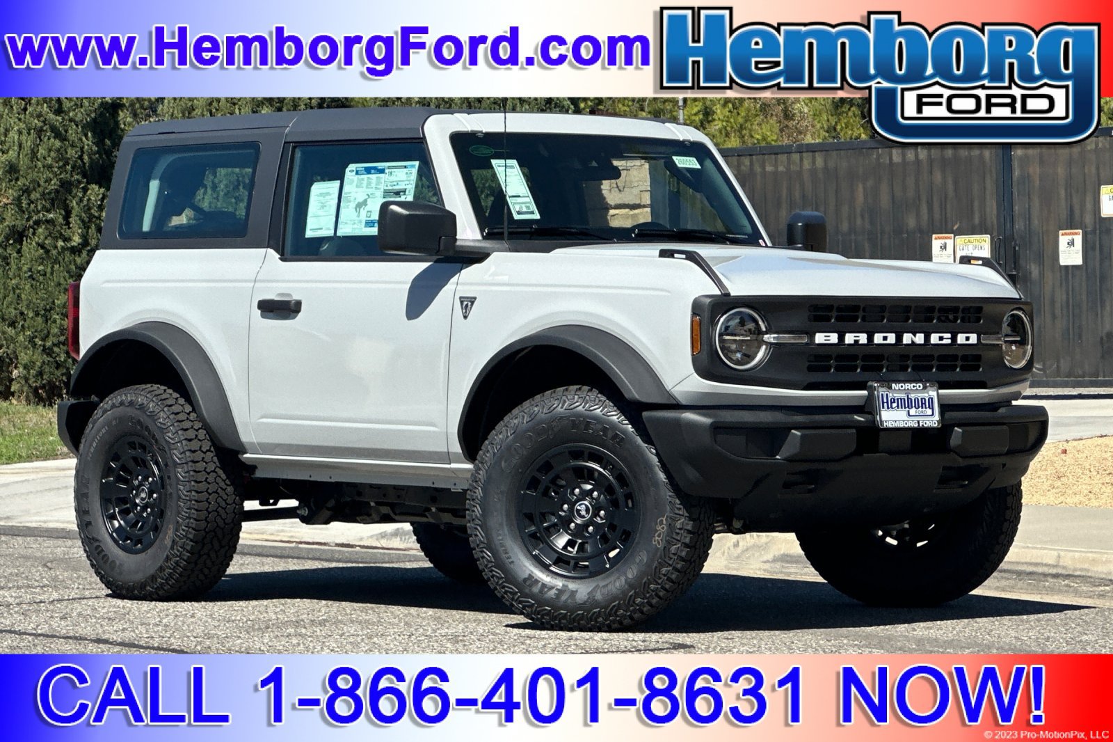 New 2026 Ford Bronco 2-Door w/ Sasquatch Package AWD/4WD image 1