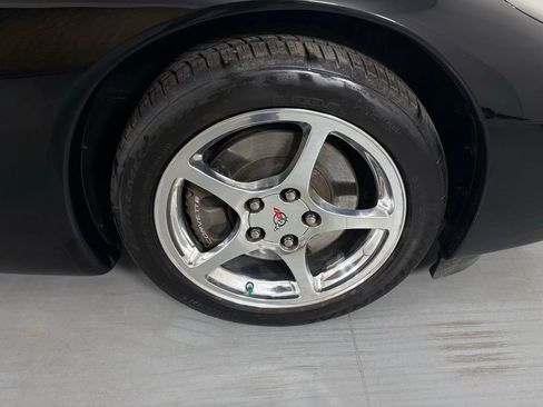 Used 2003 Chevrolet Corvette Base w/ Preferred Equipment Group1 image 15