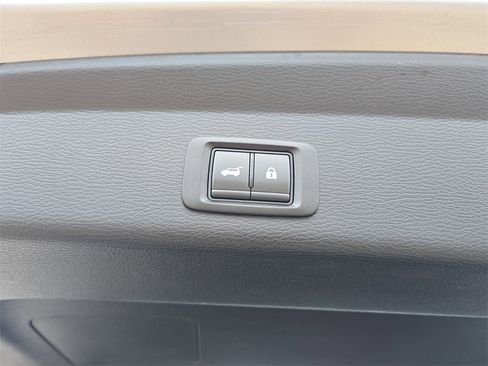 Used 2024 Mitsubishi Outlander SE image 14