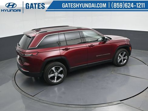 Used 2023 Jeep Grand Cherokee Limited AWD/4WD image 43
