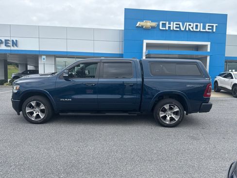 Used 2020 RAM 1500 Laramie w/ Sport Appearance Package AWD/4WD image 9