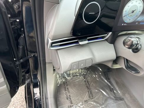 Used 2024 Hyundai Elantra SEL image 26