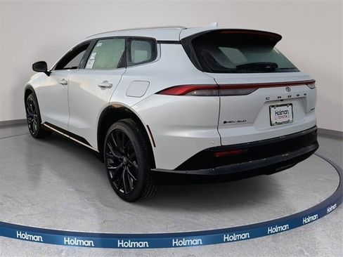 New 2026 Toyota Crown Signia image 4