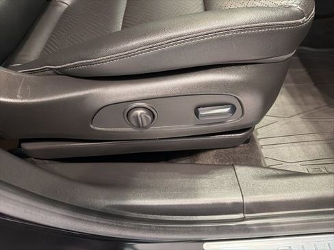 Used 2023 Buick Encore GX Essence w/ Experience Buick Package FWD image 13
