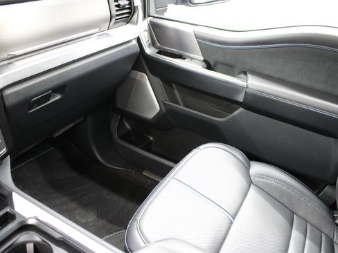 Used 2026 Ford F450 Platinum AWD/4WD image 40