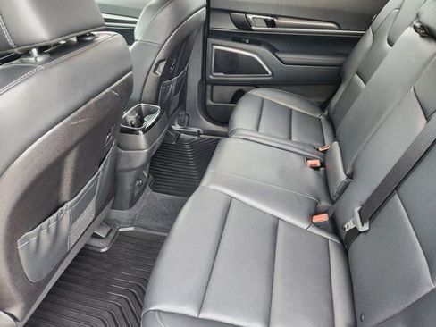 Used 2025 Kia Telluride LX image 30