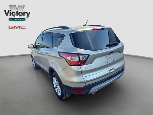 Used 2018 Ford Escape SE image 13
