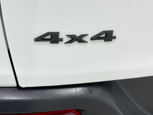 Used 2018 Jeep Cherokee Limited w/ Technology Group image 40