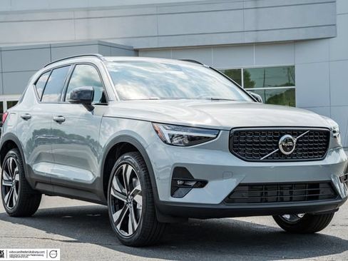 New 2026 Volvo XC40 B5 Plus w/ Climate Package AWD/4WD image 1