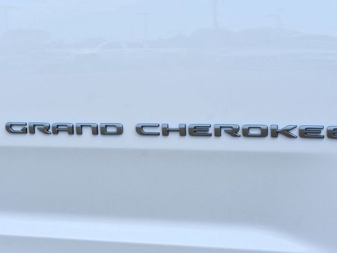 New 2024 Jeep Grand Cherokee Limited 4xe AWD/4WD image 7