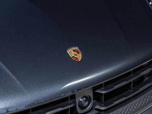 New 2026 Porsche Macan image 22