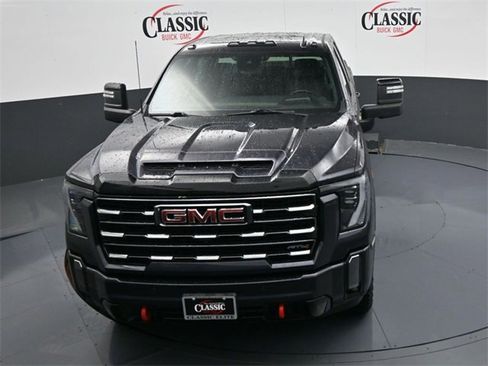 Used 2024 GMC Sierra 2500 AT4 w/ AT4 Premium Plus Package image 18