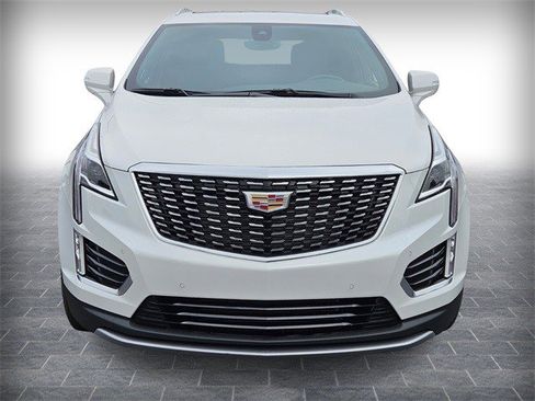 Certified 2025 Cadillac XT5 Premium Luxury image 2