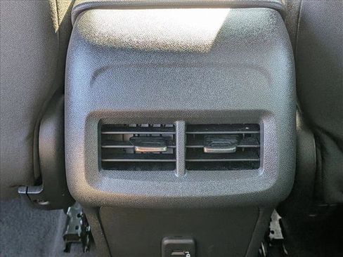 Certified 2023 Chevrolet Equinox LS image 17