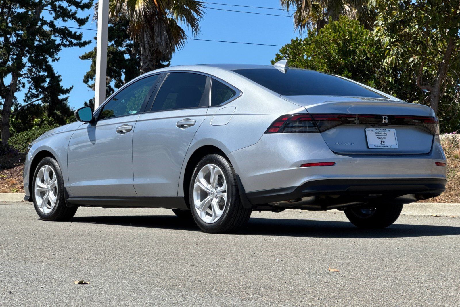 Certified 2025 Honda Accord LX image 3
