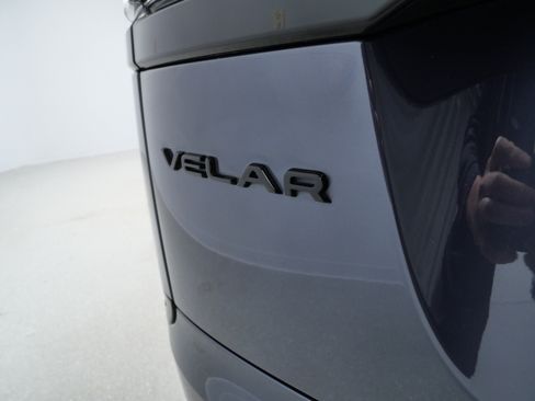 Used 2024 Land Rover Range Rover Velar Dynamic SE AWD/4WD image 6