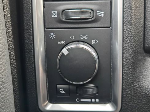 Used 2024 RAM 1500 Classic SLT AWD/4WD image 25