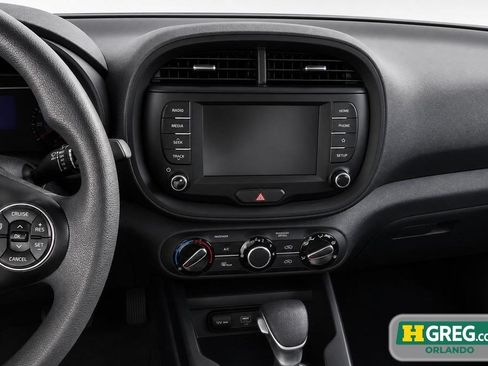 Used 2020 Kia Soul LX FWD image 14