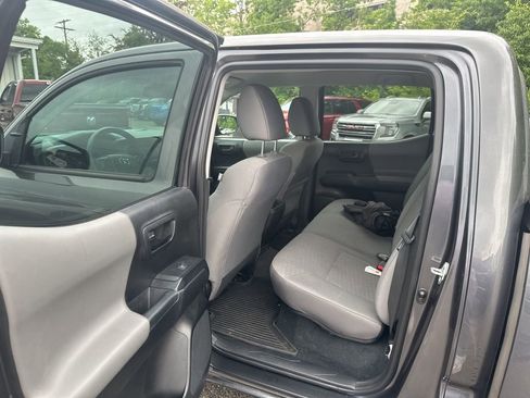 Used 2021 Toyota Tacoma SR AWD/4WD image 13