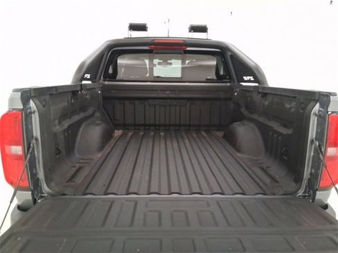 Used 2020 Chevrolet Colorado ZR2 w/ ZR2 Dusk Special Edition image 17