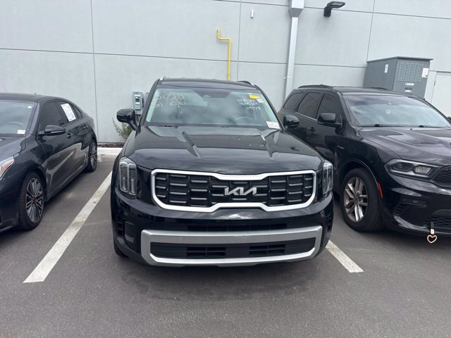 Used 2024 Kia Telluride S FWD image 2