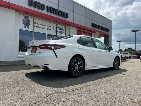 Certified 2021 Toyota Camry SE FWD image 6