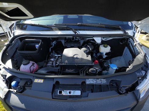 New 2025 Mercedes-Benz Sprinter 2500 image 12