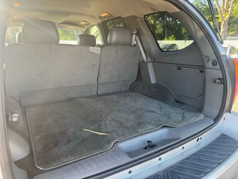 Used 2004 GMC Envoy SLT image 5