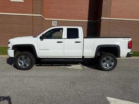 Used 2016 Chevrolet Silverado 1500 Custom w/ Custom Convenience Package AWD/4WD image 5