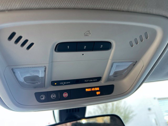 Used 2018 Chevrolet Traverse LT FWD image 22