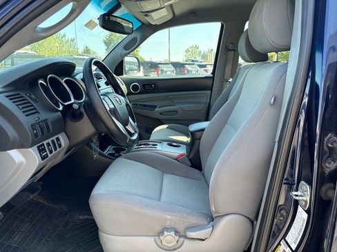 Used 2012 Toyota Tacoma 4x4 Double Cab w/ SR5 Pkg image 10