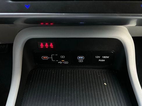 Used 2025 Hyundai Kona SEL image 26