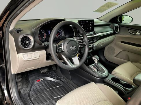 Used 2019 Kia Forte LXS FWD image 15