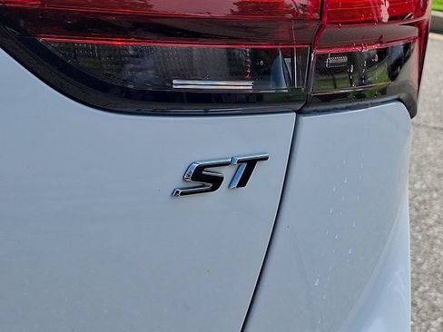 Certified 2021 Buick Envision Preferred AWD/4WD image 29