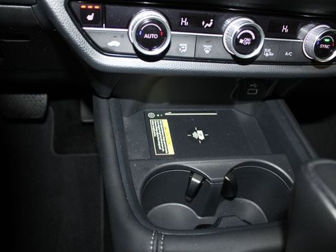 Certified 2025 Honda HR-V EX-L image 32