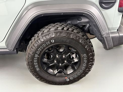 Used 2023 Jeep Wrangler Unlimited AWD/4WD image 11