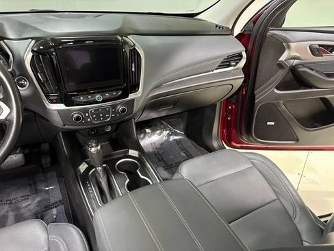 Used 2019 Chevrolet Traverse LT w/ LT Premium Package FWD image 25