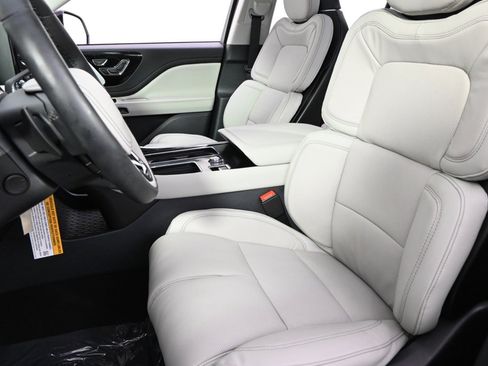 New 2026 Lincoln Aviator Reserve image 13