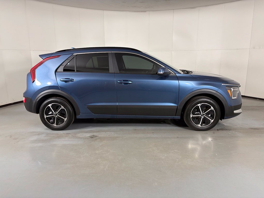 New 2026 Kia Niro EX FWD image 9