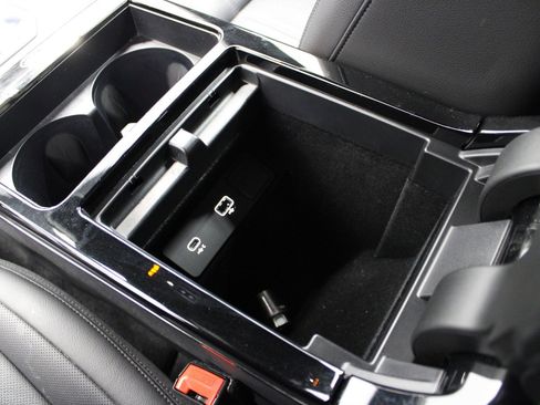 Used 2023 Land Rover Range Rover Evoque R-Dynamic S image 35