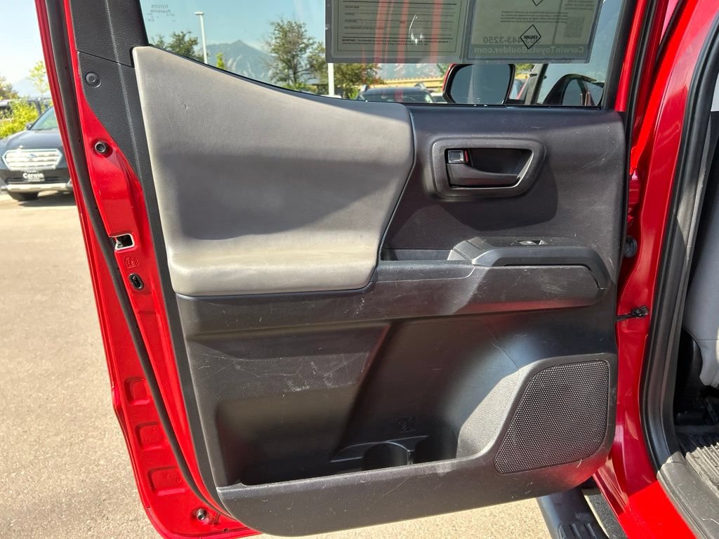 Used 2021 Toyota Tacoma SR AWD/4WD image 17