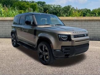New 2026 Land Rover Defender 110 X-Dynamic SE AWD/4WD video 3