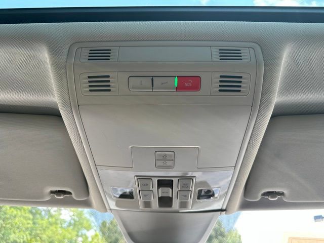 Used 2022 Volkswagen Tiguan SE FWD image 29