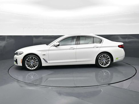 Used 2023 BMW 530e xDrive w/ Executive Package AWD/4WD image 8